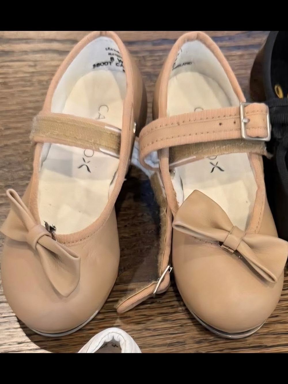 Capezio Pink-Tan Bow Mary Jane Tap Shoes for Toddler Girls Size 8